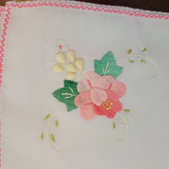 Set Of 7 Vintage Floral Embroidered Cotton Napkins With Pink Trim - Picture 4 of 6